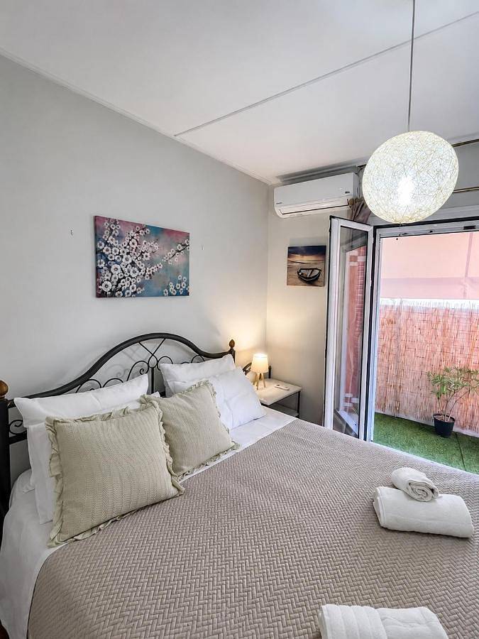 Location de vacances pour 3 personnes, avec terrasse, animaux acceptés dans Pýlos