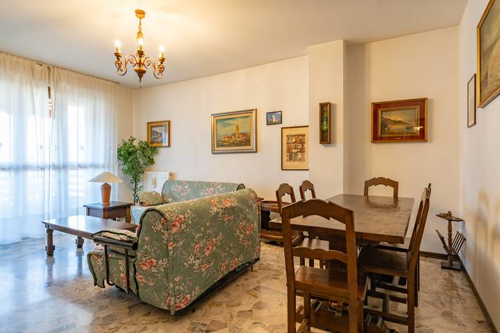 Ferienwohnung für 8 Personen, mit Ausblick und Terrasse - 1