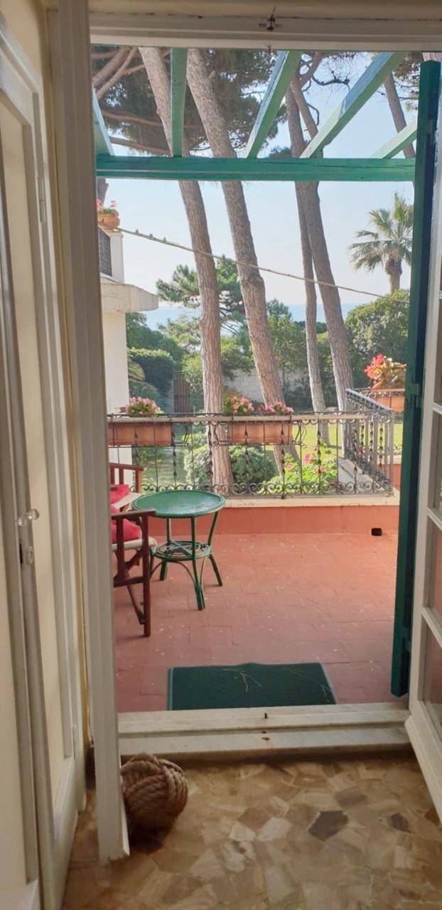 Location de vacances pour 2 personnes, avec vue ainsi que jardin et balcon à San Felice Circeo - 3