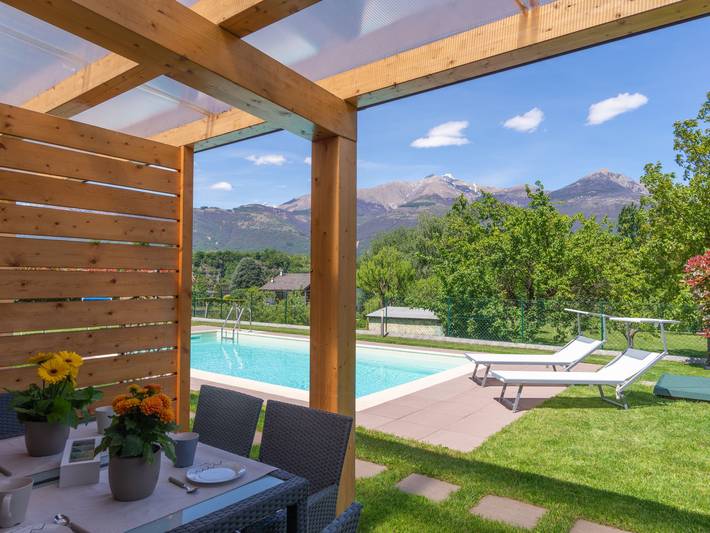 Ferienhaus für 6 Personen, mit Terrasse und Garten in Colico - 2