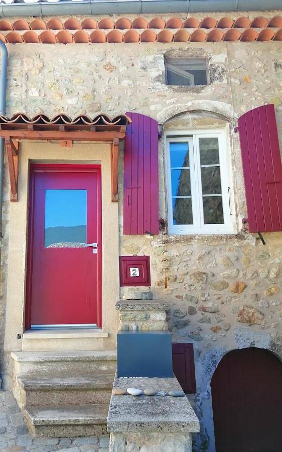 Location de vacances pour 3 personnes dans Office De Tourisme Du Pays De Dieulefit
