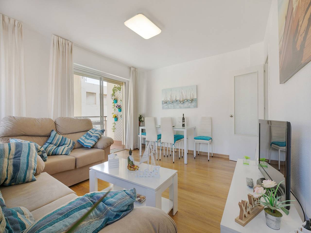 Ganze Wohnung, Boutique Apartment in Rincon de la Victoria with Terrace in Playa de Rincón de la Victoria, Rincón de la Victoria
