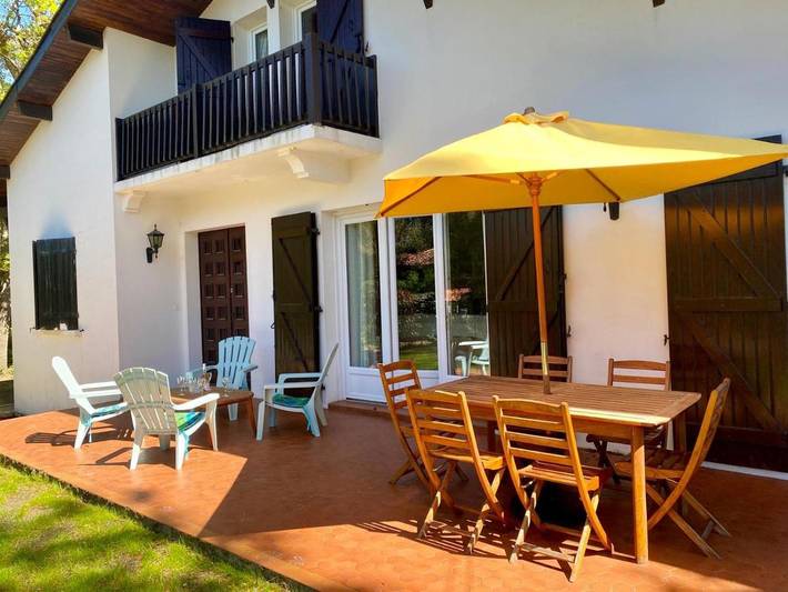 Chambre d’hôte pour 2 personnes, avec terrasse ainsi que vue et jardin à Hossegor