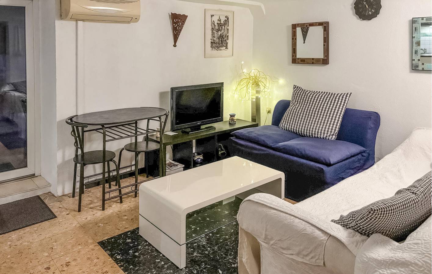 Apartamento vacacional entero, Apartamento con terraza junto a la piscina - 2 km de la playa in Port Cogolin, Cogolin