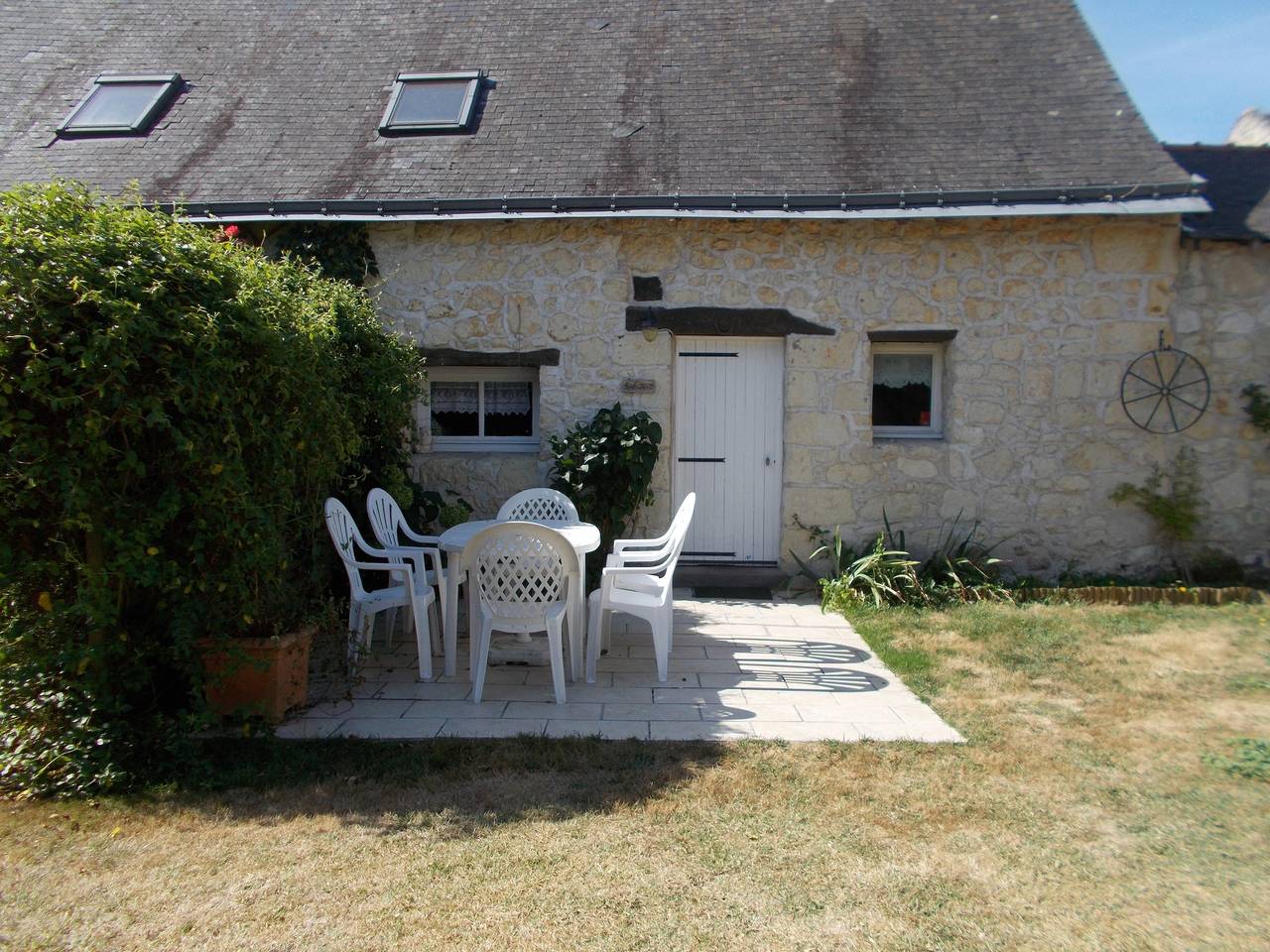 Cottage 'La Laverie' mit Gemeinschaftspool, Garten und Wlan in Allonnes, Loire-Tal