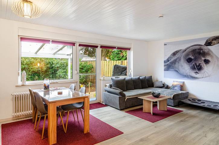 Ferienhaus für 4 Personen, mit Garten in Berumbur - 2