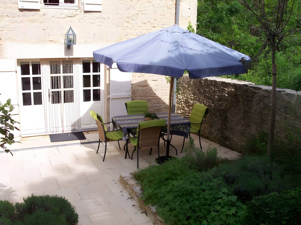 Gîte « La Gariotte » avec piscine et jacuzzi partagés. in Montcabrier, Lot