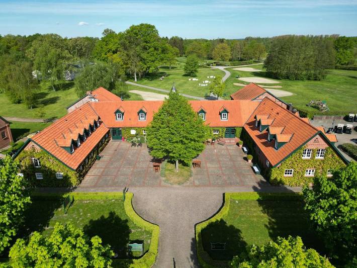 Hotel für 3 Personen, mit Whirlpool und Terrasse sowie Garten und Sauna in Lüdersburg - 2