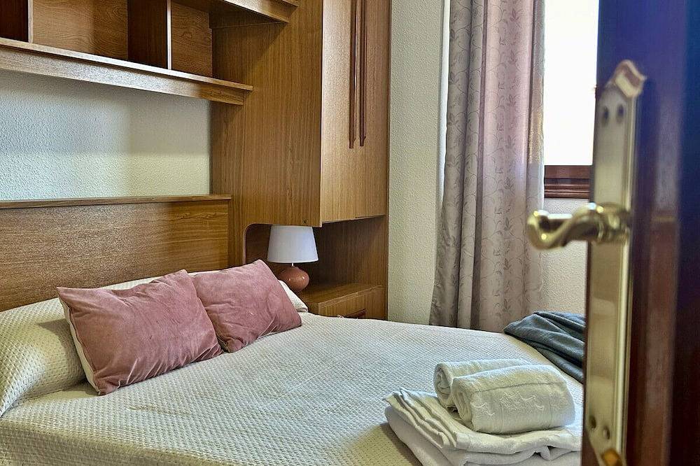 Apartamento entero, Apartamentos centrico - El Puentuco 31001 in Loredo, Ribamontán al Mar