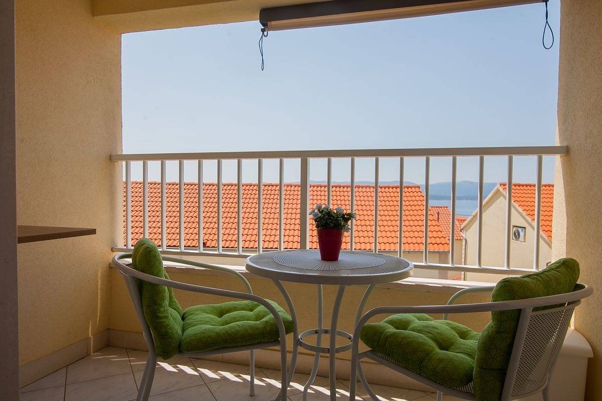 Entire apartment, Studio flat with balcony and sea view Bol, Brač As-23847-a in Bol, Brac