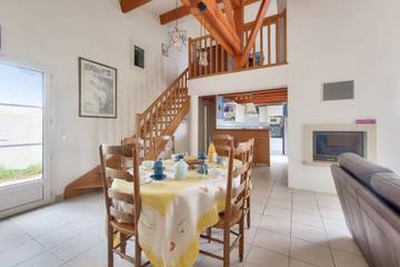 Maison De Vacances pour 9 Personnes dans Les Portes-en-Ré, Côte des Fleurs, Photo 2