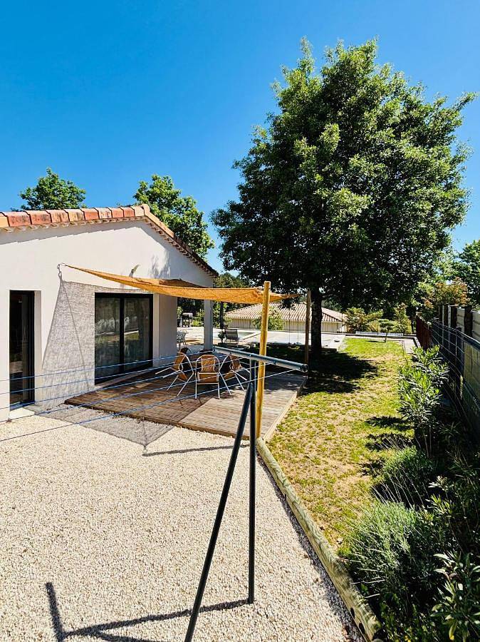 Location de vacances pour 10 personnes, avec jardin ainsi que piscine et vue à Rosières (Ardèche) - 2