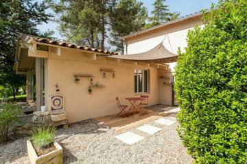 Location De Vacances pour 2 Personnes dans Apt, Parc naturel régional du Luberon, Photo 1