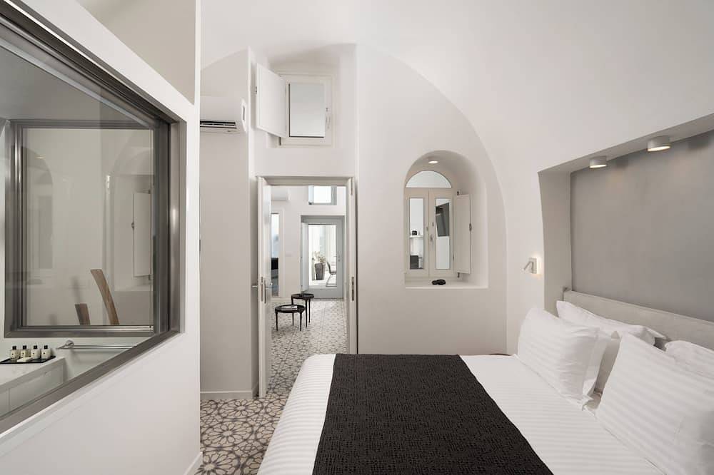 Rooftop Views & Private Htd Pool – 2Br Villa, Orana Residence in Imerovigli, Santorin