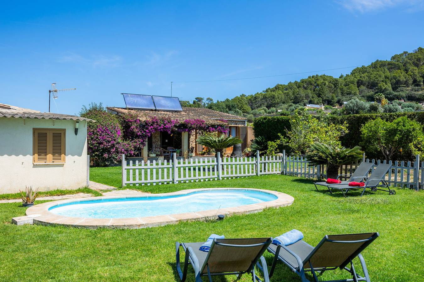 Country House 'Padre' with Private Pool, Wi-Fi and Air Conditioning in Son Servera, East Majorca