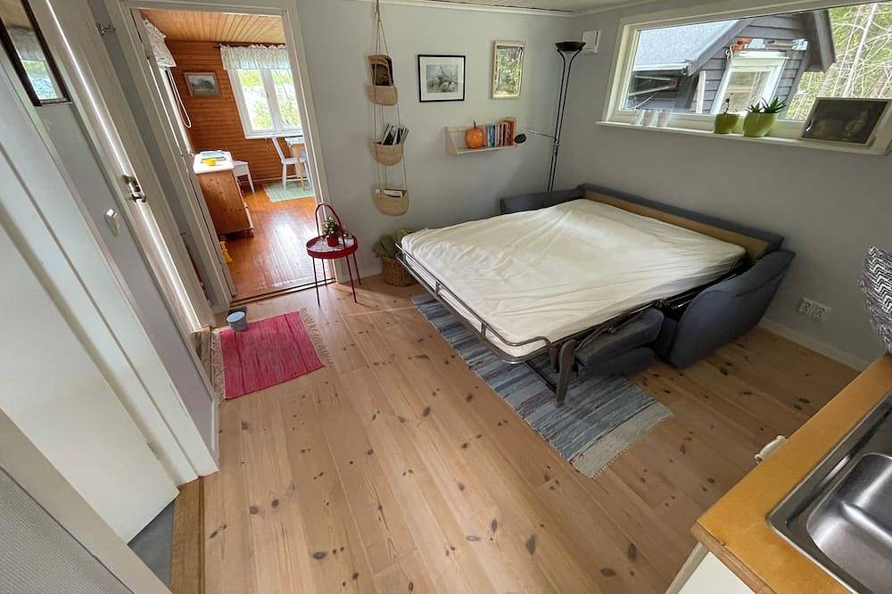 Cottage, private beach, boat and sauna outside Gränna in Jönköping, Bunn