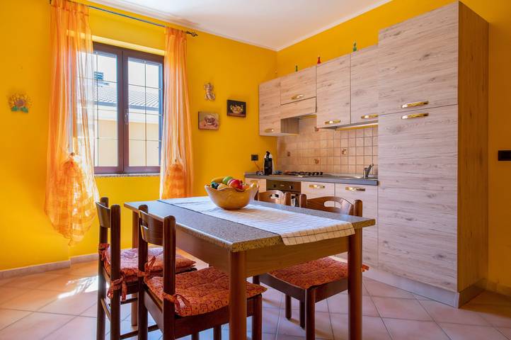 Casa vacanze 'Appartamento La Casa di Patty con vista mare, terrazza condivisa e aria condizionata in Sennori, Provincia di Sassari