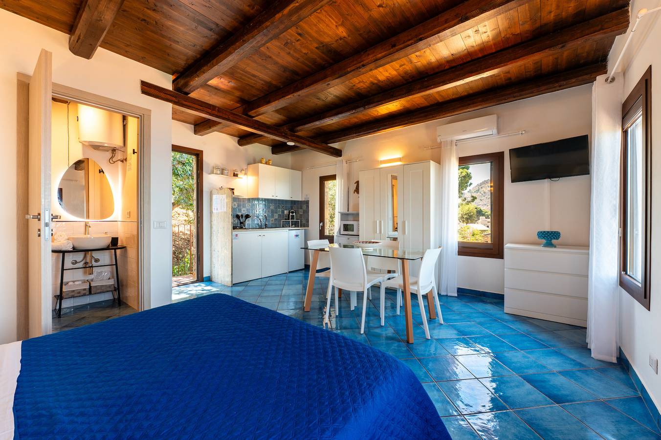 Apartamento entero, Apartamento 'Aria' con piscina compartida, Wi-Fi y aire acondicionado in Cefalú, Cefalù (Municipio)