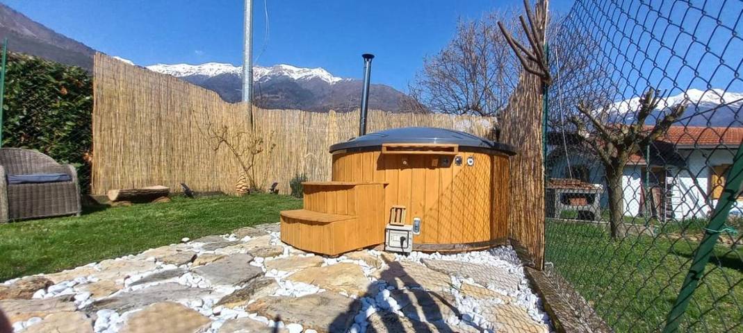 Location de vacances pour 4 personnes, avec jacuzzi et jardin à Capo di Ponte - 2