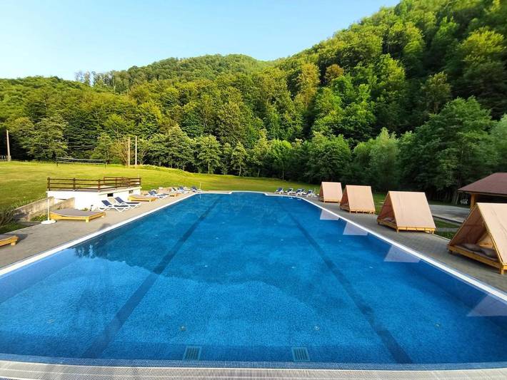 Maison d’hôte pour 2 personnes, avec piscine ainsi que vue et jardin