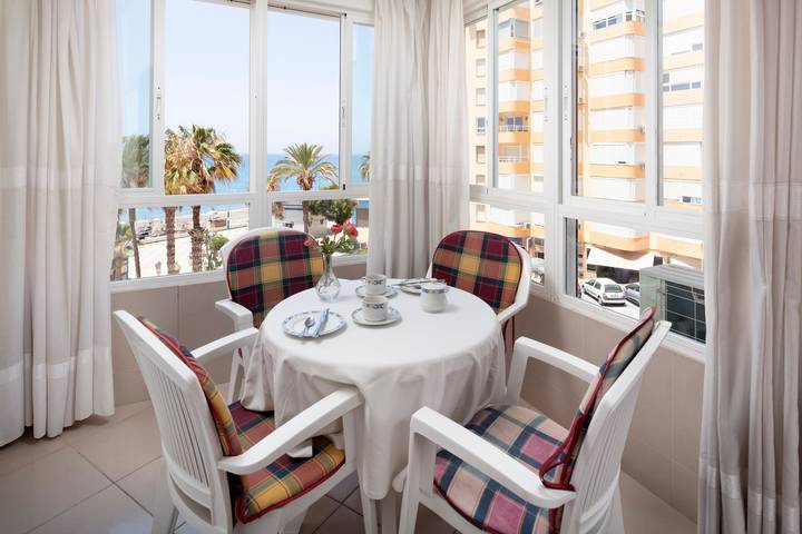 Ferienwohnung für 4 Personen, mit Balkon in Torrox