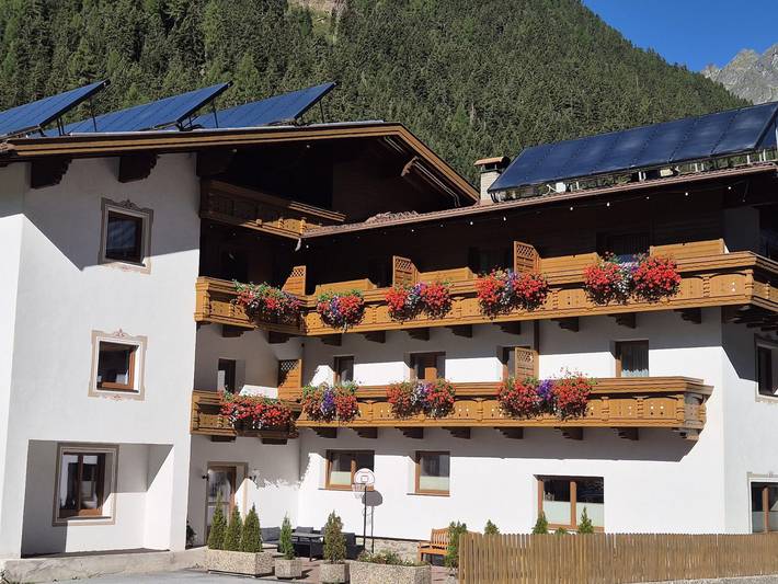Hotel für 2 Personen, mit Terrasse und Sauna im Pitztal