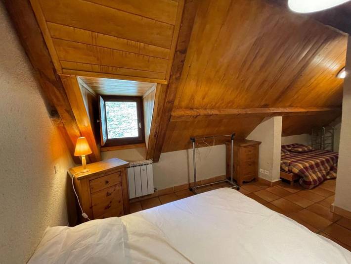 Location de vacances pour 8 personnes, avec vue et terrasse à Belcastel - 4