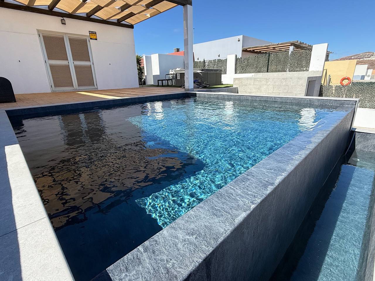 Holiday Home 'Fuerteventura Velvet Golf' with Private Pool, Wi-Fi & Air Conditioning in Las Salinas, Antigua