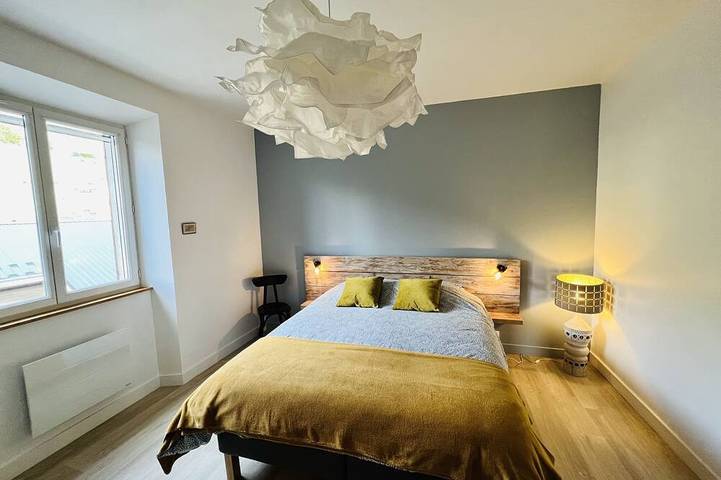 Location de vacances pour 5 personnes, avec terrasse et jardin à Rencurel - 2