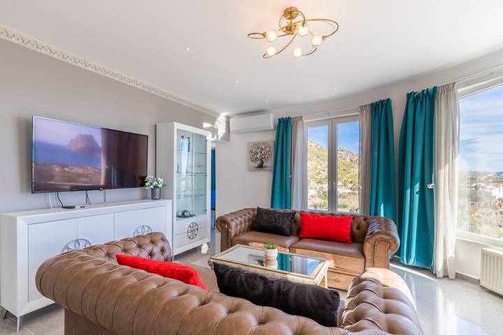 Villa 'Sol Y Mar' mit privatem Pool, WLAN und Klimaanlage in Maryvilla, Costa Blanca