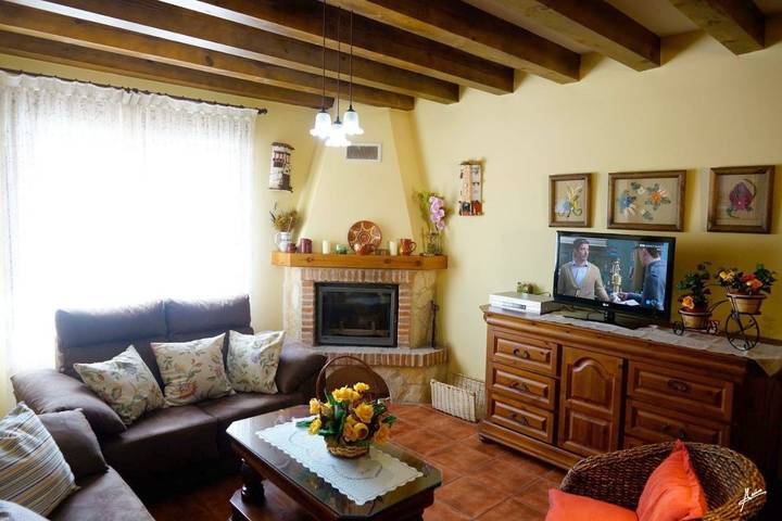 Chalet para 8 personas, con vistas y piscina además de jardín y piscina para niños, Familias con niños en Provincia de Segovia