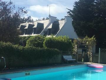 Chambre d’hôte pour 2 personnes, avec piscine ainsi que vue et jardin dans le Finistère