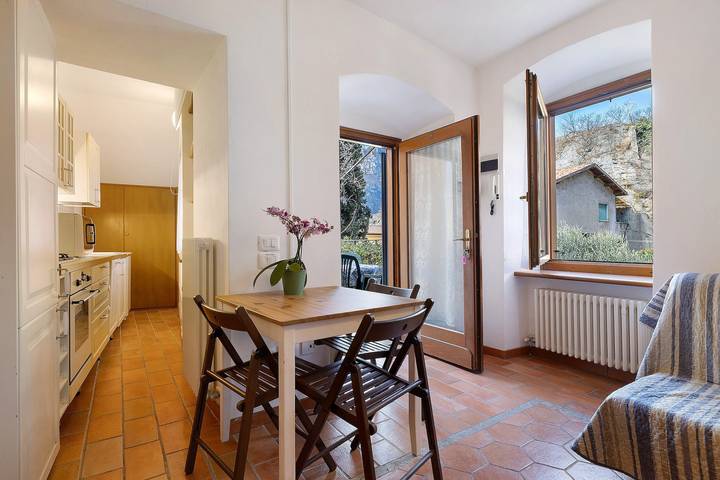 Ferienwohnung für 4 Personen, mit Garten und Seeblick, mit Haustier in Torbole
