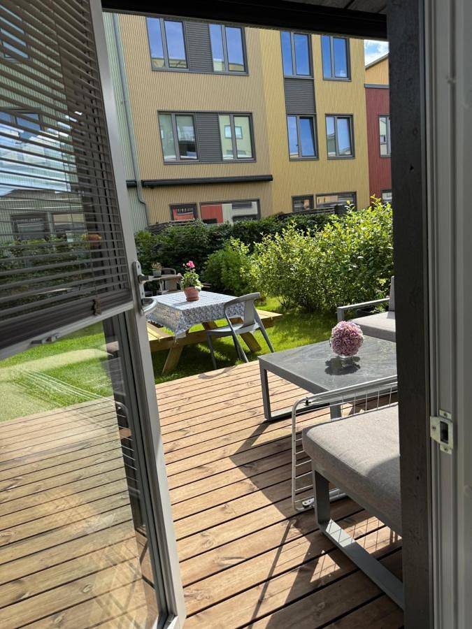 Modern 4 bedroom townhouse with garden and indoor car park in Trondheim