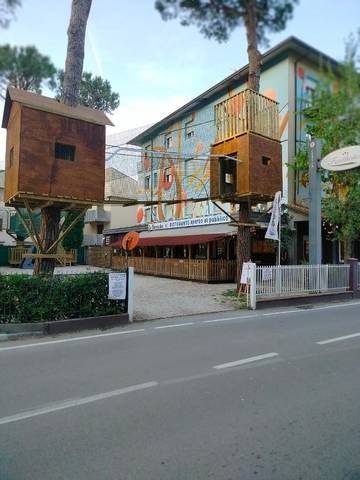 Hotel für 4 Personen, mit Terrasse und Garten in Cervia