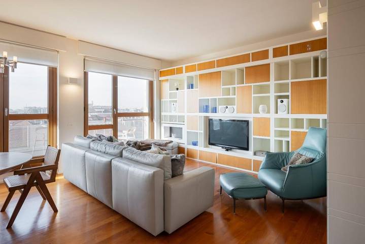 Apartamento para 2 personas, con jacuzzi además de sauna y balcón en Milán