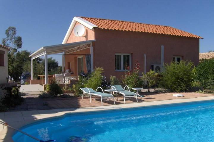 Gîte pour 6 personnes, avec Terrasse et Jardin à Castelnou