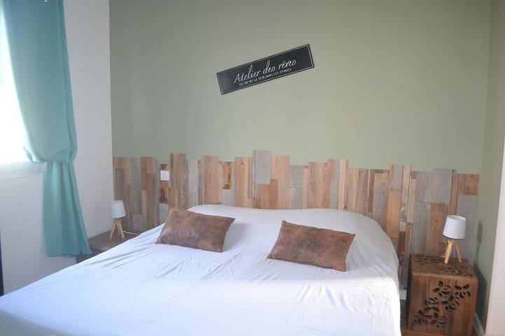 Location de vacances pour 8 personnes, avec jardin ainsi que sauna et jacuzzi à Néac - 2