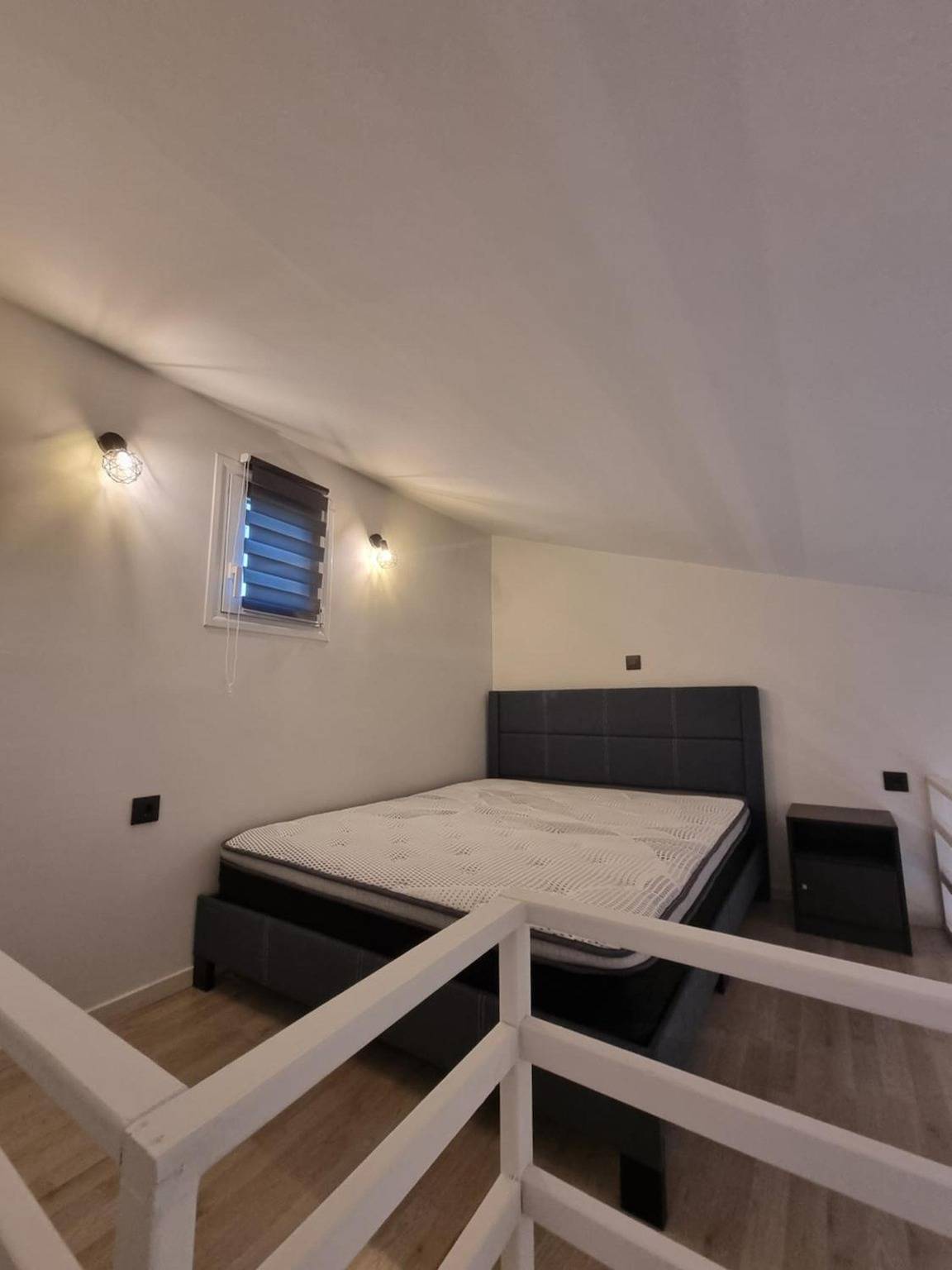 Ganzes Studio, Studio 'Small House Lefkada' mit Bergblick, Wlan und Klimaanlage in Apolpena, Lefkada Stadt