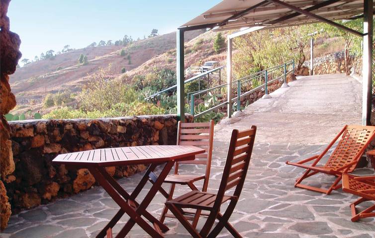 Sea View Apartment with Terrace & WiFi in Taibique, El Pinar de El Hierro