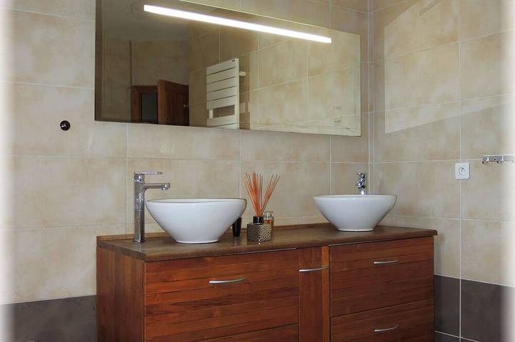 Location de vacances pour 6 personnes, avec jardin ainsi que terrasse et jacuzzi, animaux acceptés à Sainte-Agnès - 4