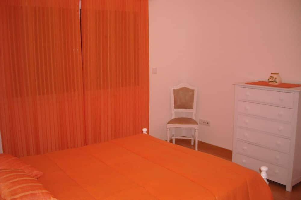 Cozy newly built house close to the beaches in São Miguel Island, Ponta Delgada