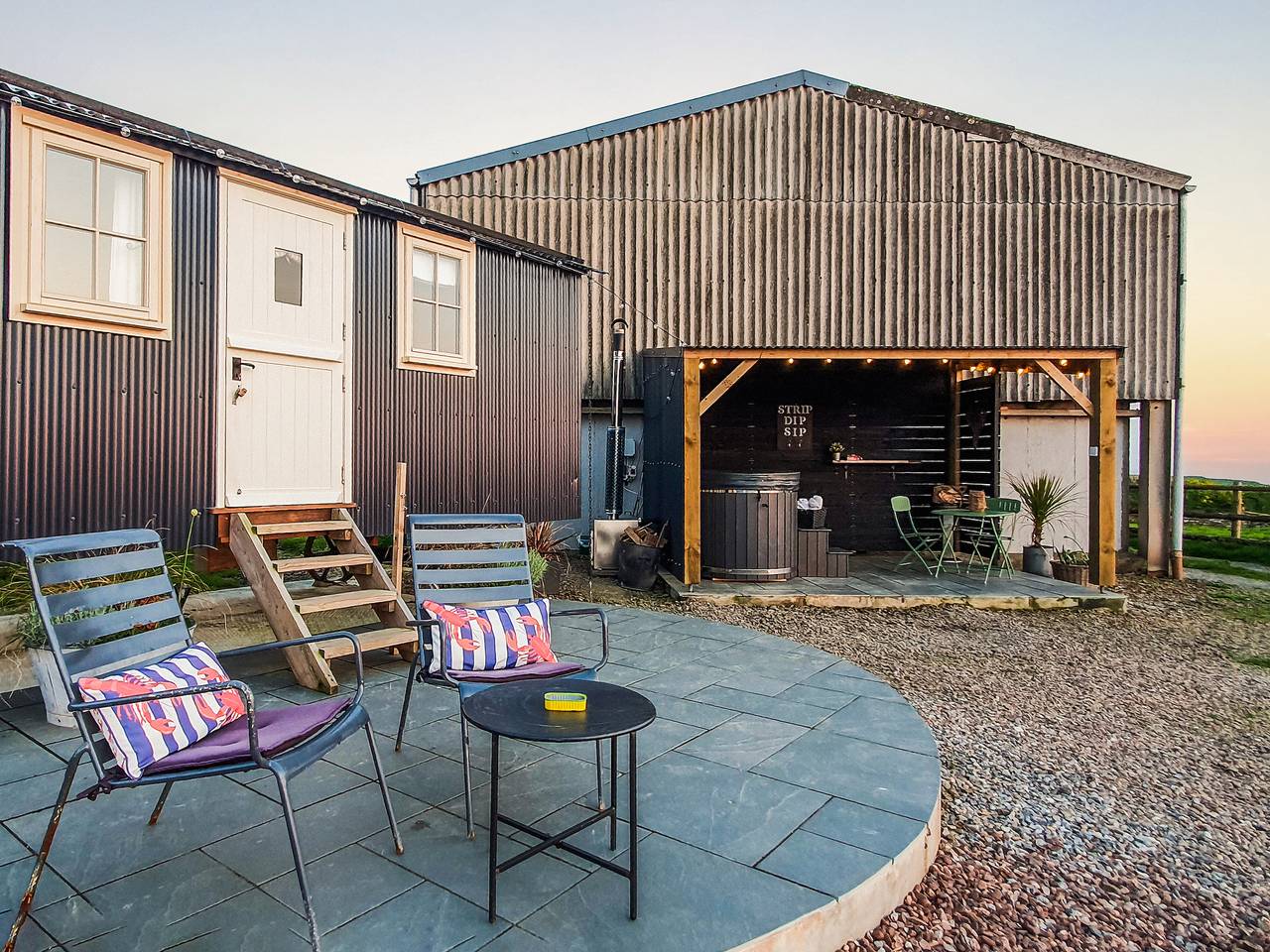 Little Puffins - Uk46841 in Hartland Devon Heritage Coast