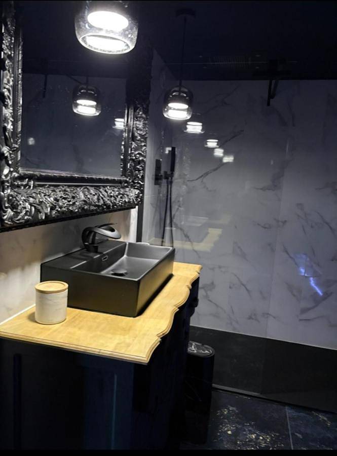 Chambre d’hôte pour 2 personnes, avec terrasse et jacuzzi à Solaro - 3