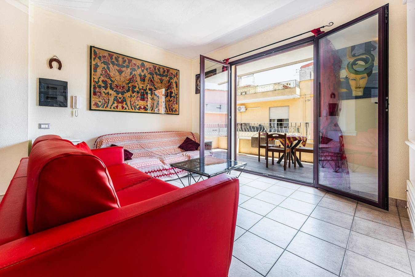 Casa vacanze 'Magy House' con terrazza privata in Quartu Sant'Elena, Campidano