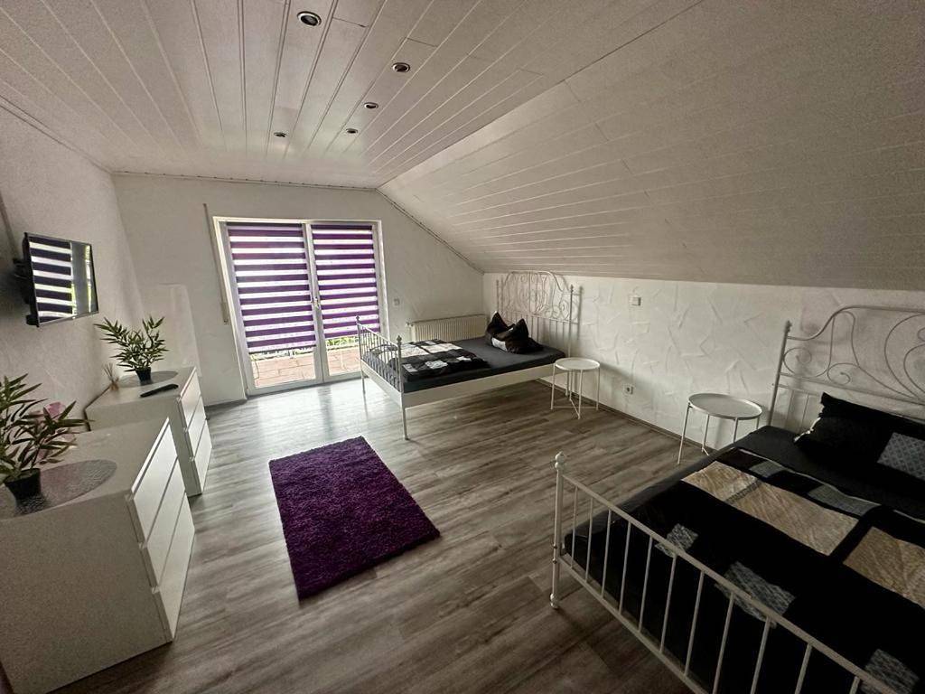 Double Room with Shared Bathroom in Miltenberg, Fränkisches Weinland