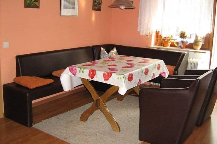 Ferienwohnung für 6 Personen, mit Balkon und Garten in Freinsheim