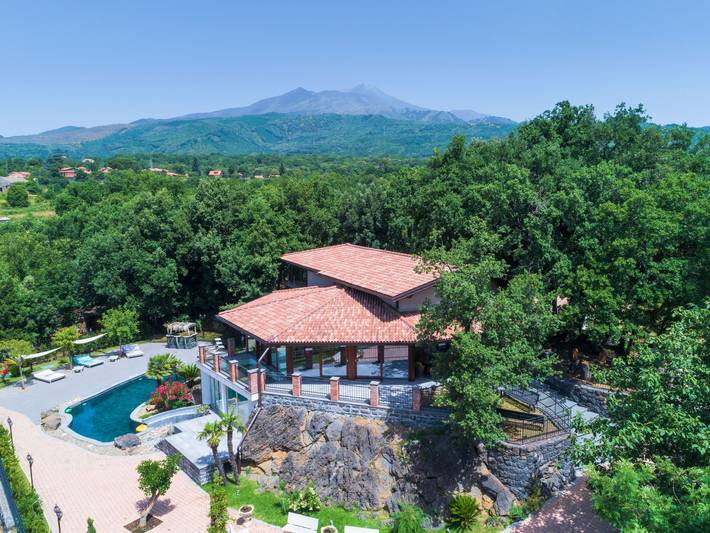 Casa vacanza per 6 persone, con Terrazza e Giardino nonché Piscina a Trecastagni