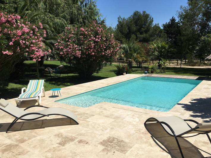 Gîte pour 3 personnes, avec Terrasse et Piscine