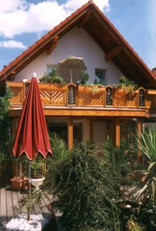 Ferienhaus für 3 Personen, mit Balkon und Whirlpool, kinderfreundlich - 1